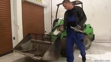 Mature Cougar's Pissing Fetish