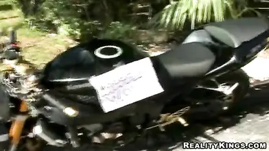 Naughty Mature Cougar Seeks Cash