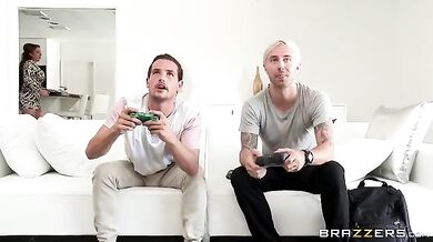 Curvy MILF Richelle Ryan's Wild Fuck Session