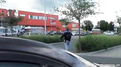 Mature Babe's Public Muff Show