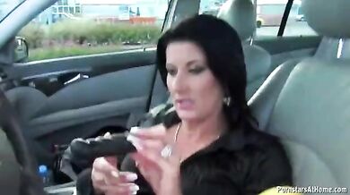 Mature Babe's Public Muff Show