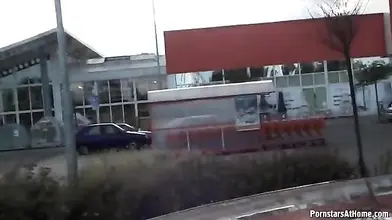 Mature Babe's Public Muff Show