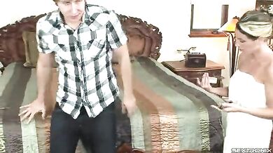 Curvy Cougar Seduces Skinny Guy