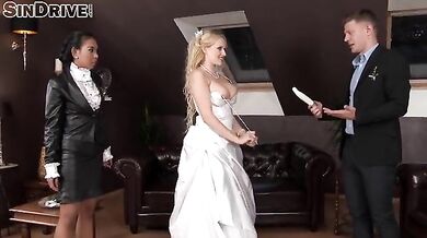 Milf Threesome with Hung Dude