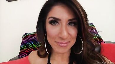 Sexy Milf Raven Hart in Lingerie Gets Pounded