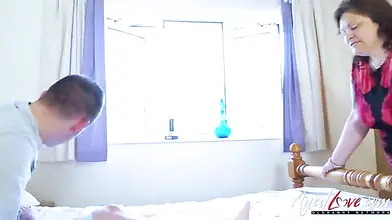 Curvy Lady in Red Gives Bedtime Head