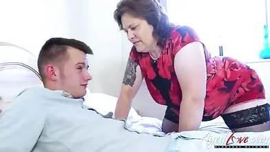 Curvy Lady in Red Gives Bedtime Head