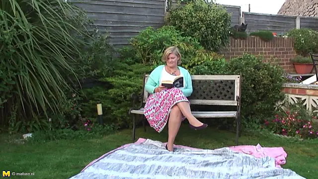 Mature Blonde's Backyard Adventure