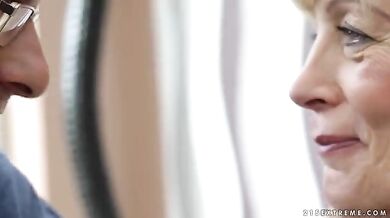 Stud Nails Mature Blonde