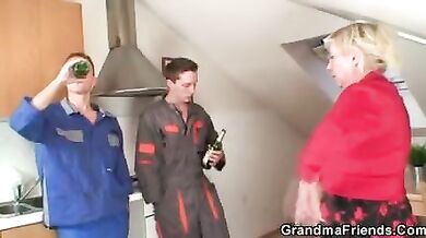 Mature Stockinged Slut Enjoys Repairmen