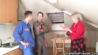 Mature Stockinged Slut Enjoys Repairmen