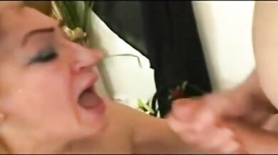 Experienced Mature Lady Sucks Big Cocks