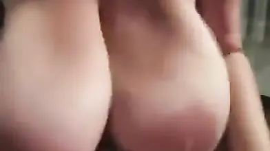 Mature Babe's Amazing Titjob