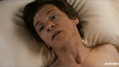 Blonde Cougar Helen Hunt's Sizzling Topless Scene