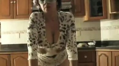 Japanese MILF with Perfect Curves