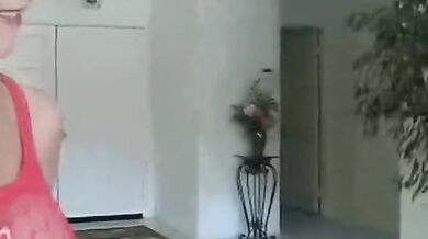 Blonde Cougar's Pre-Fuck Masturbation