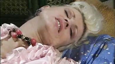 Vintage Euro Milfs Share Cocks