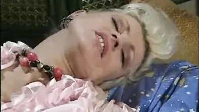 Vintage Euro Milfs Share Cocks