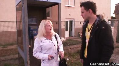 Stud Bangs Ugly Blonde's Hairy Cunt