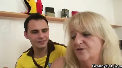 Stud Bangs Ugly Blonde's Hairy Cunt