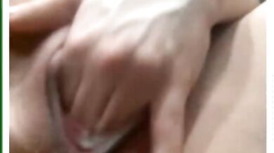 Mature Camgirl's Fierce Masturbation