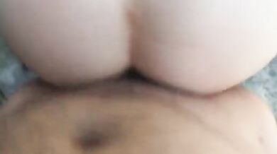 Glamorous Cougar Nina Hartley's Outdoor Escapade