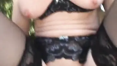 Glamorous Cougar Nina Hartley's Outdoor Escapade