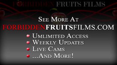 Ripped Stud Eats and Screws Alluring Mom's Pussy