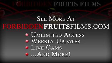 Ripped Stud Eats and Screws Alluring Mom's Pussy