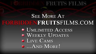 Ripped Stud Eats and Screws Alluring Mom's Pussy