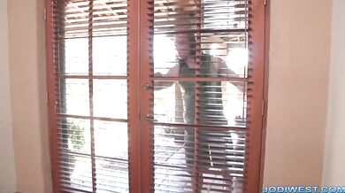 Ripped Stud Eats and Screws Alluring Mom's Pussy