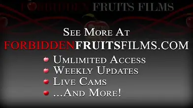 Ripped Stud Eats and Screws Alluring Mom's Pussy