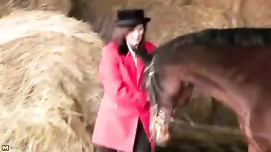 Mature Woman Sticks Huge Dildo in Burning Pussy