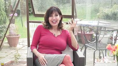 Mature Beauty Enjoys Her Curvy Body