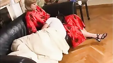 Hungry Mature Enjoys Fingering in Czech Taxi