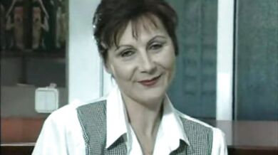 Mature Divorced Mom Rides One-Eyed Snake