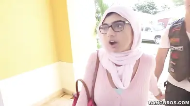 Blonde MILF Rides Big Snake