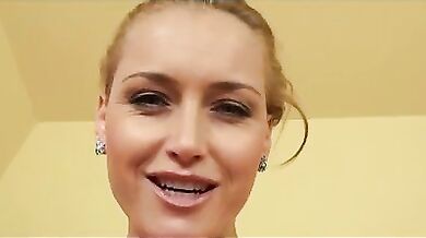 Perfect 10 MILF's Out of This World Body