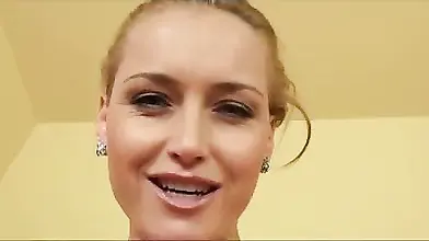 Perfect 10 MILF's Out of This World Body