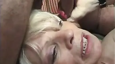Mature Asian Moms Love Deep Throats