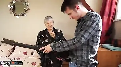 Italian Mom's Rifle and Blowjob