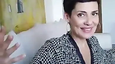 Mature Woman Enjoys Bikini Models