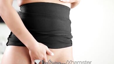 Bootylicious Teacher Takes It